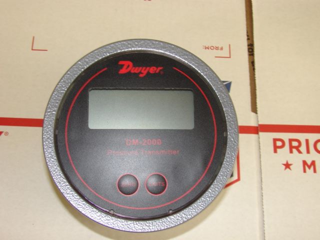 Range: 0-.5"WC 10 PSIG Max 4.5" Gauge Details about   Dwyer DM-2003-LCD Pressure Transmitter 